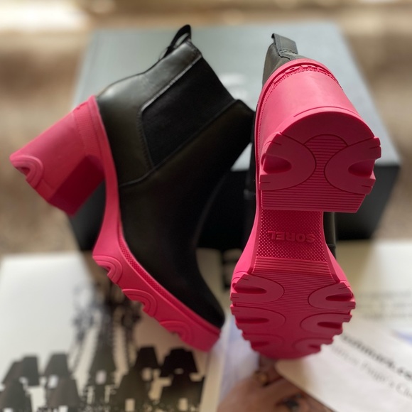 Sorel Brex Heel Chelsea Bootie - Picture 5 of 14